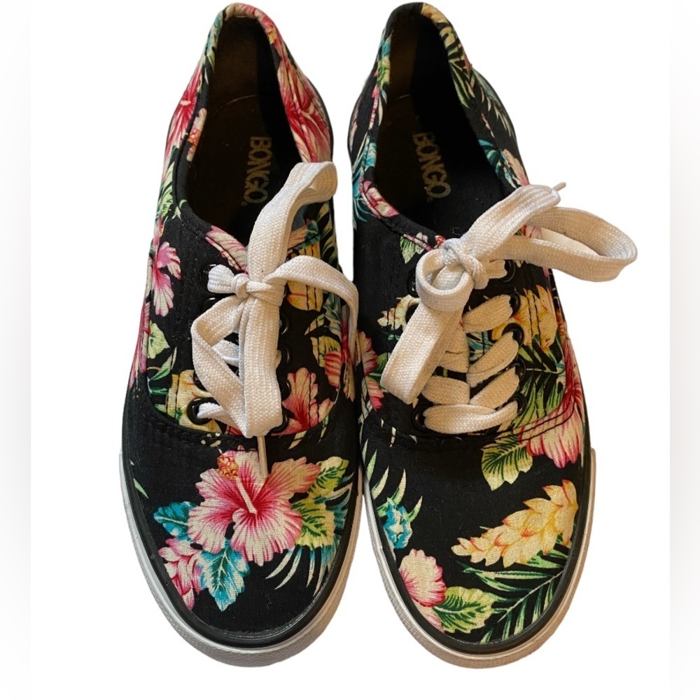 Bongo floral shoes size 8